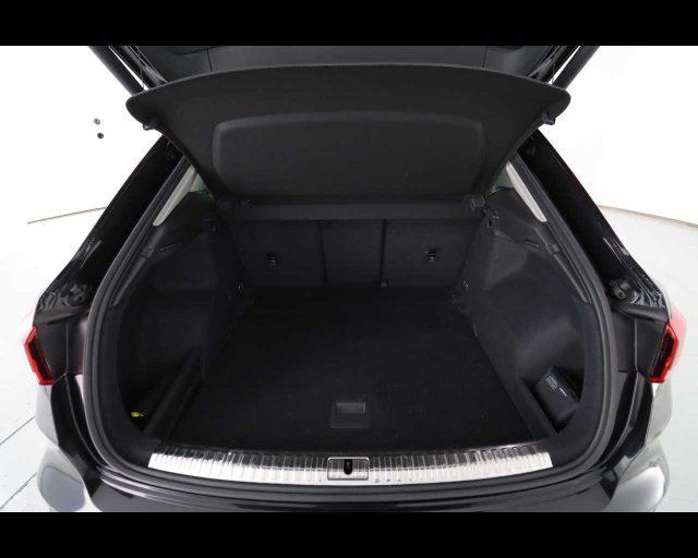 AUDI Q3 35 TDI quattro S tronic Business Advanced