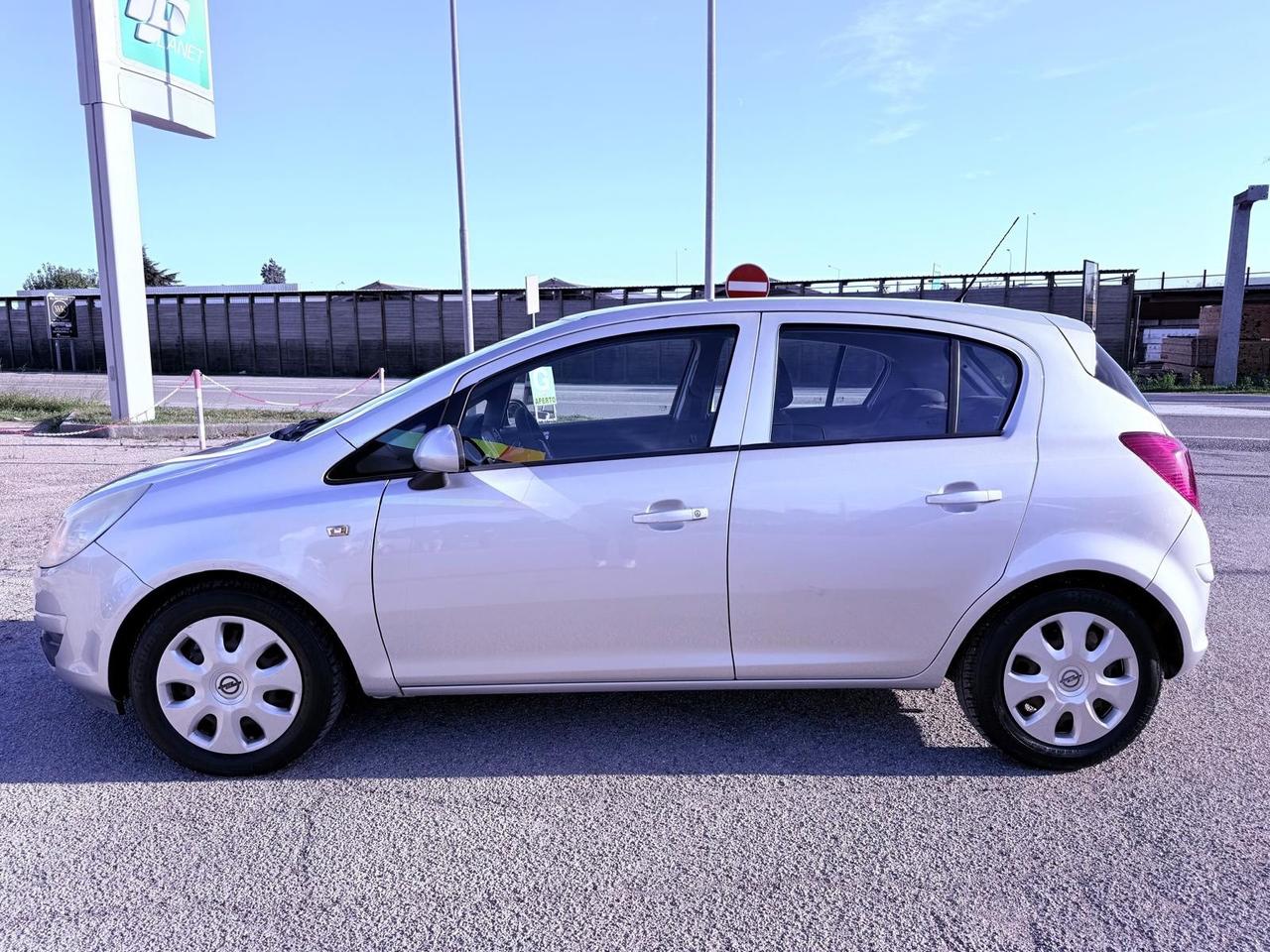 Opel Corsa 1.2 5 porte Ok neopatentati