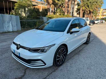 VOLKSWAGEN GOLF VIII 1,5 TGI 130 CV LIFE DSG MY21 5P