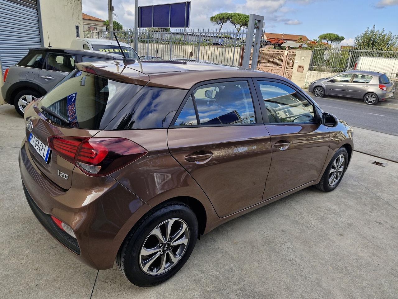 HYUNDAI I20 1.2 CONNECTILNE 75CV ANNO 10/2019