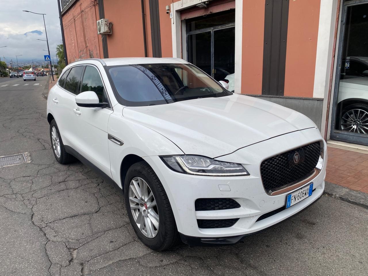 Jaguar F-Pace 2.0 D 180 CV AWD aut. Portfolio