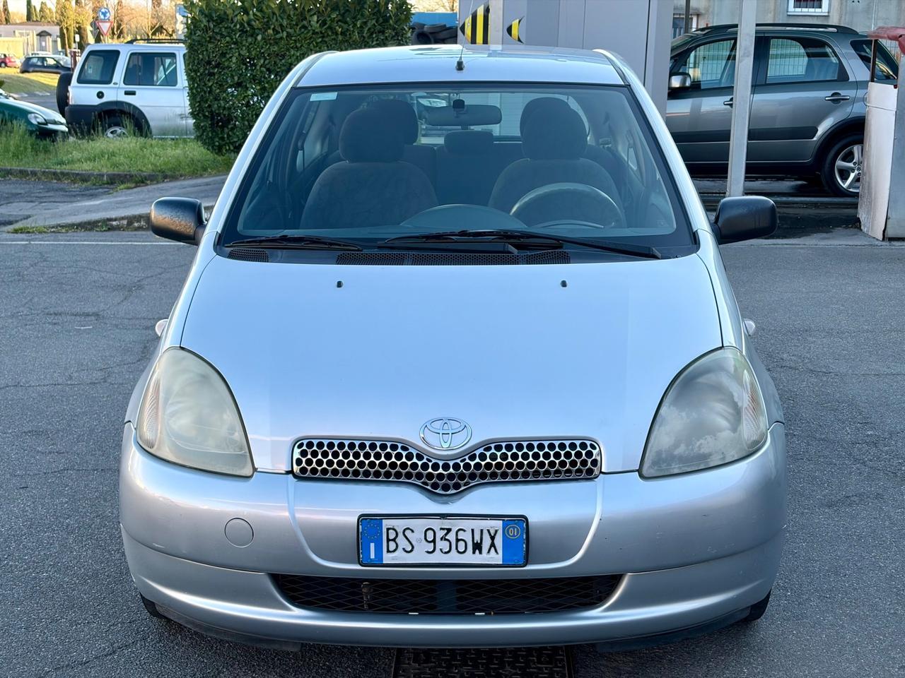 Toyota Yaris 1.0i 16V cat 3 porte Sol