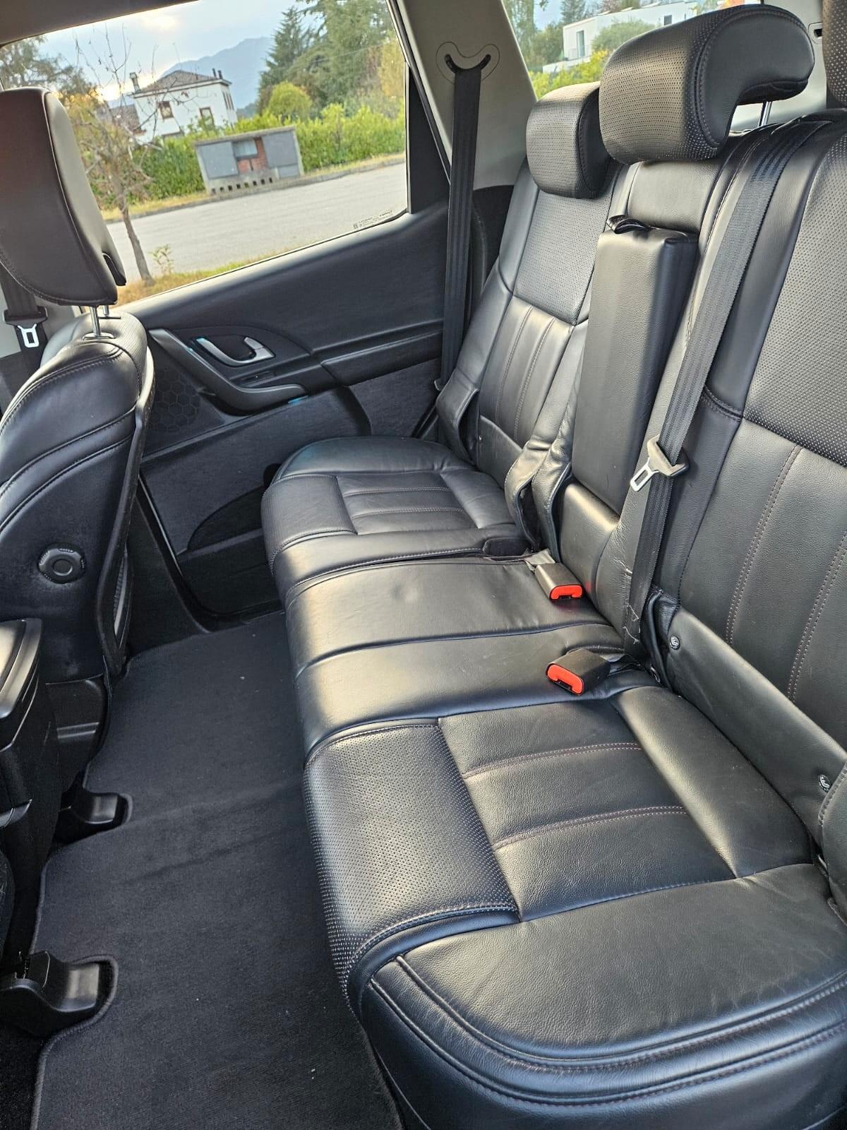 Mahindra XUV500 7 POSTI 4x4