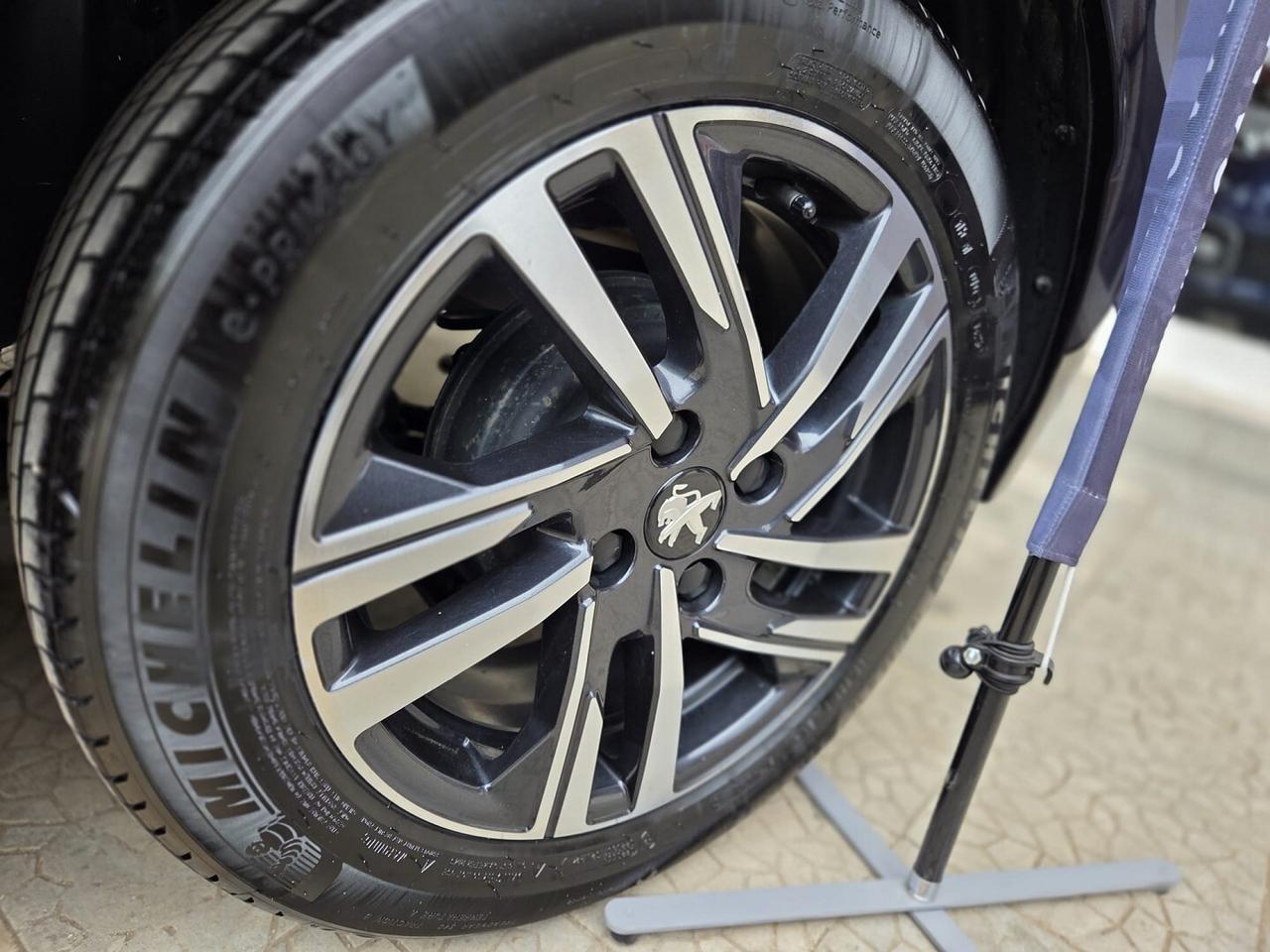 PEUGEOT 208 1.2 75CV STYLE ANNO*2024 SOLO *28000Km