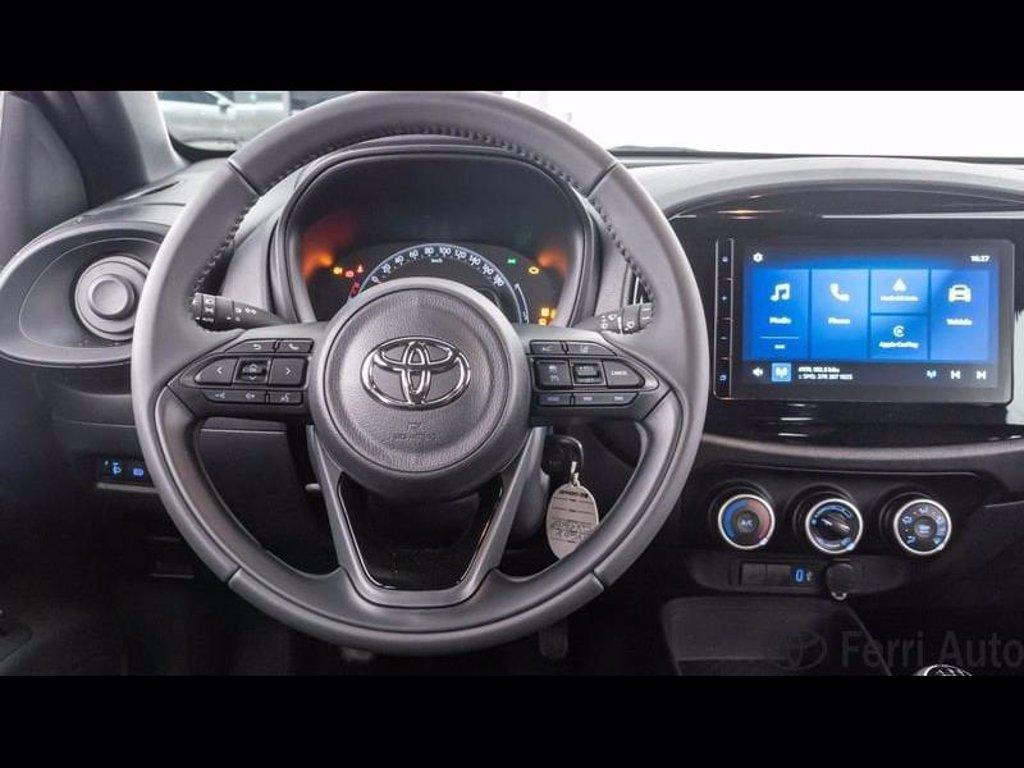 TOYOTA Aygo x 1.0 active 72cv del 2024