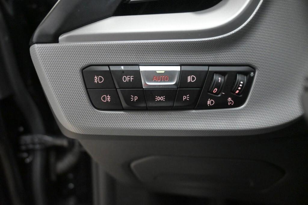 BMW SERIE 1116d 5p. BUSINESS ADVANTAGE