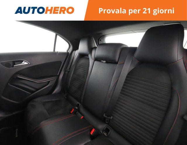 MERCEDES-BENZ A 200 d Automatic Premium