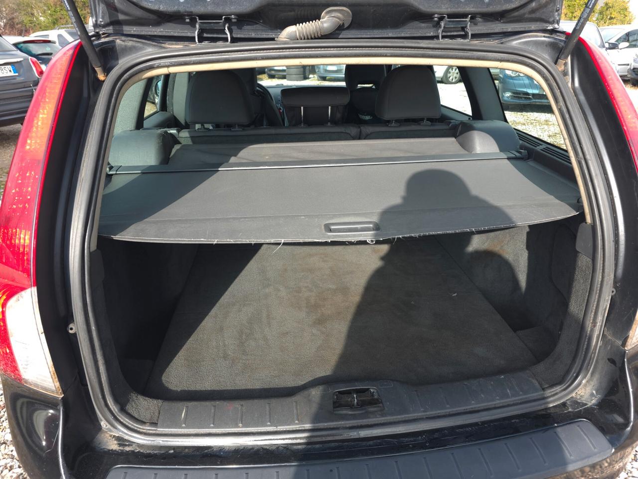 Volvo V50 D2 R-design