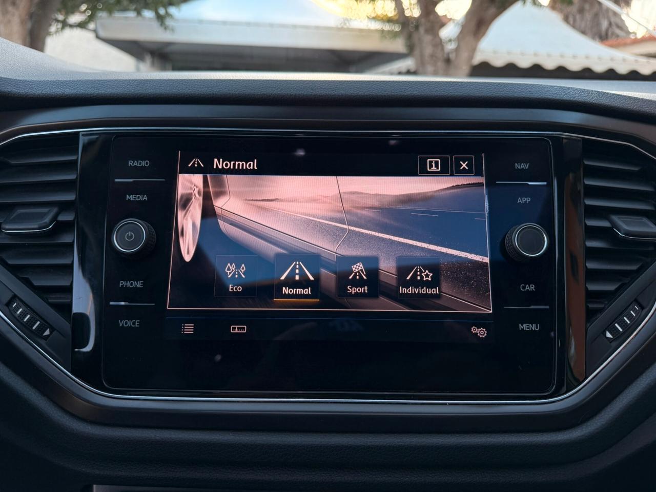 VOLKSWAGEN T-Roc 2.0 TDi 150CV DSG 4Motion - 2019