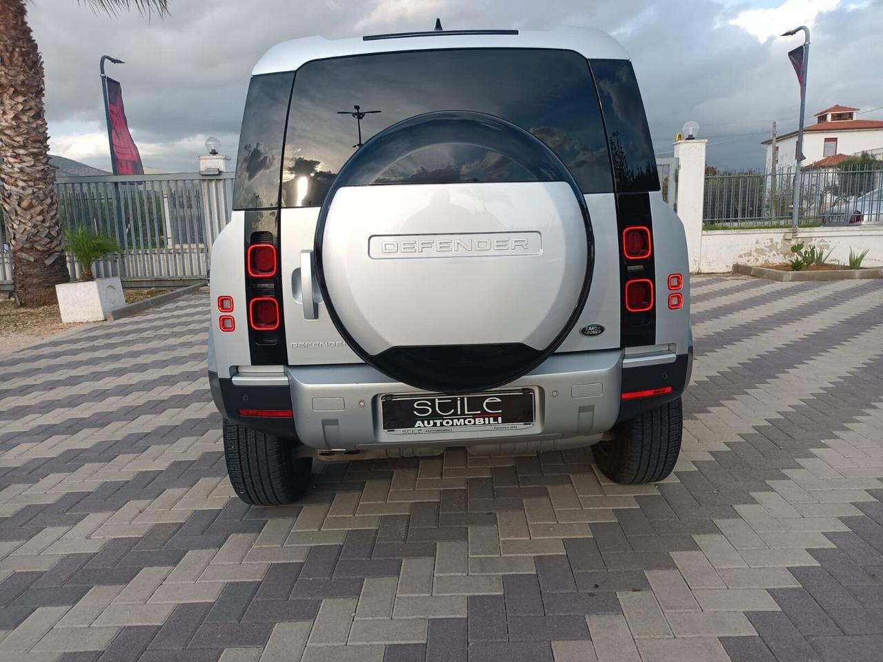 Land Rover Defender 90 3.0D I6 200 CV AWD Auto SE