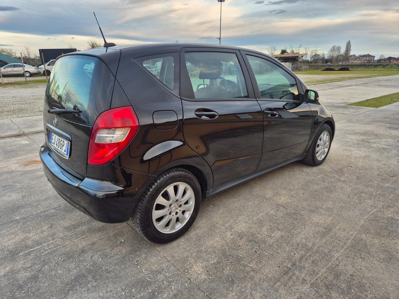 Mercedes-benz A 160 CDI BlueEFFICIENCY Avantgarde