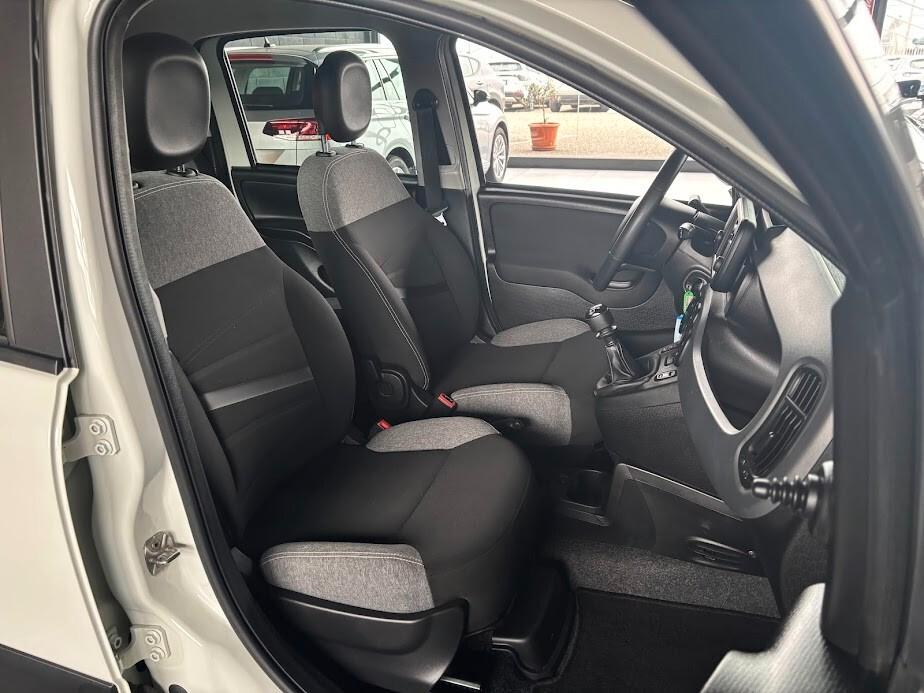 Fiat Panda 1.0 Hybrid 45.000KM APPLE CARPLAY