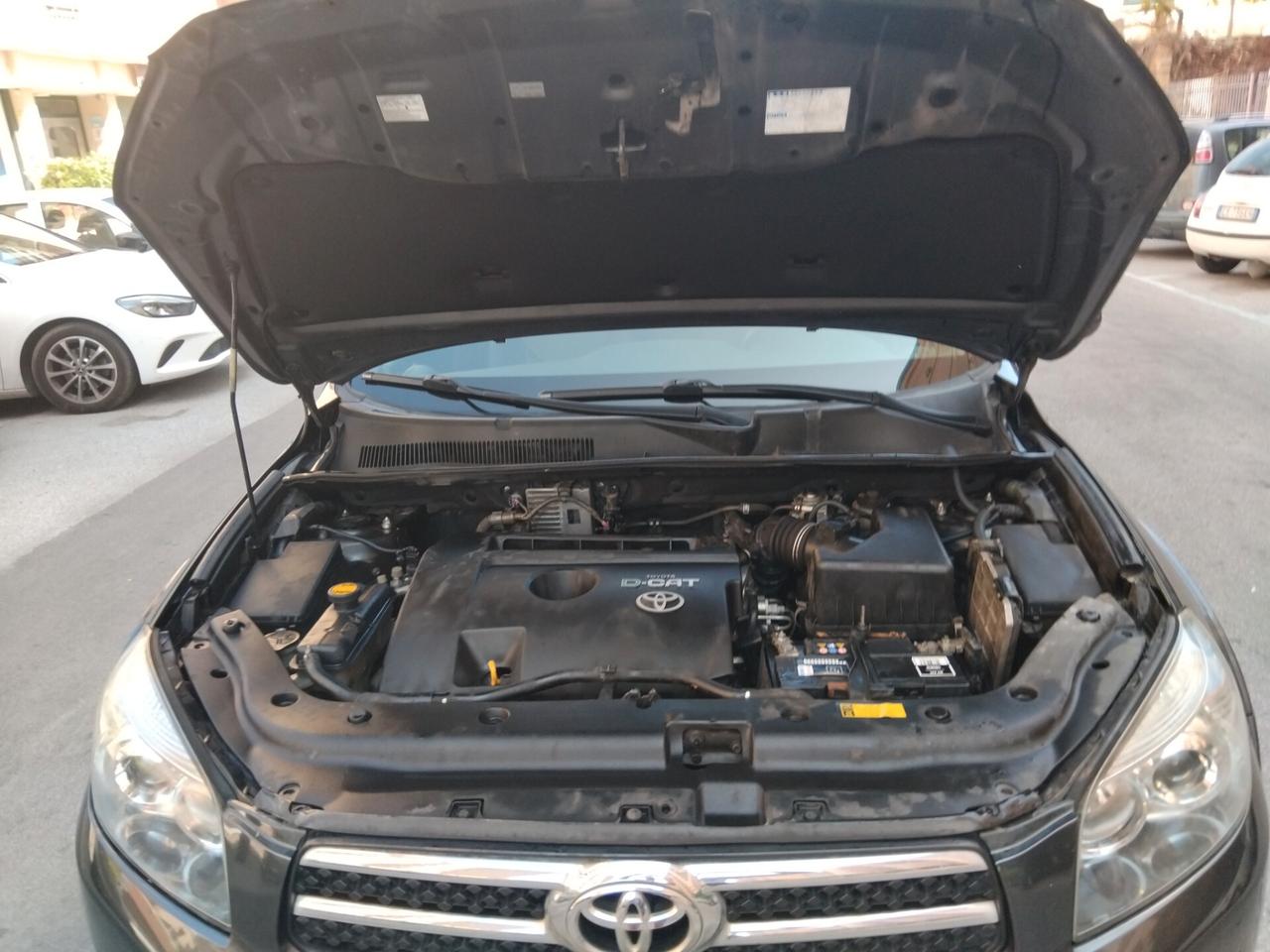 Toyota RAV 4 RAV4 2.2 D-4D 177 CV Luxury