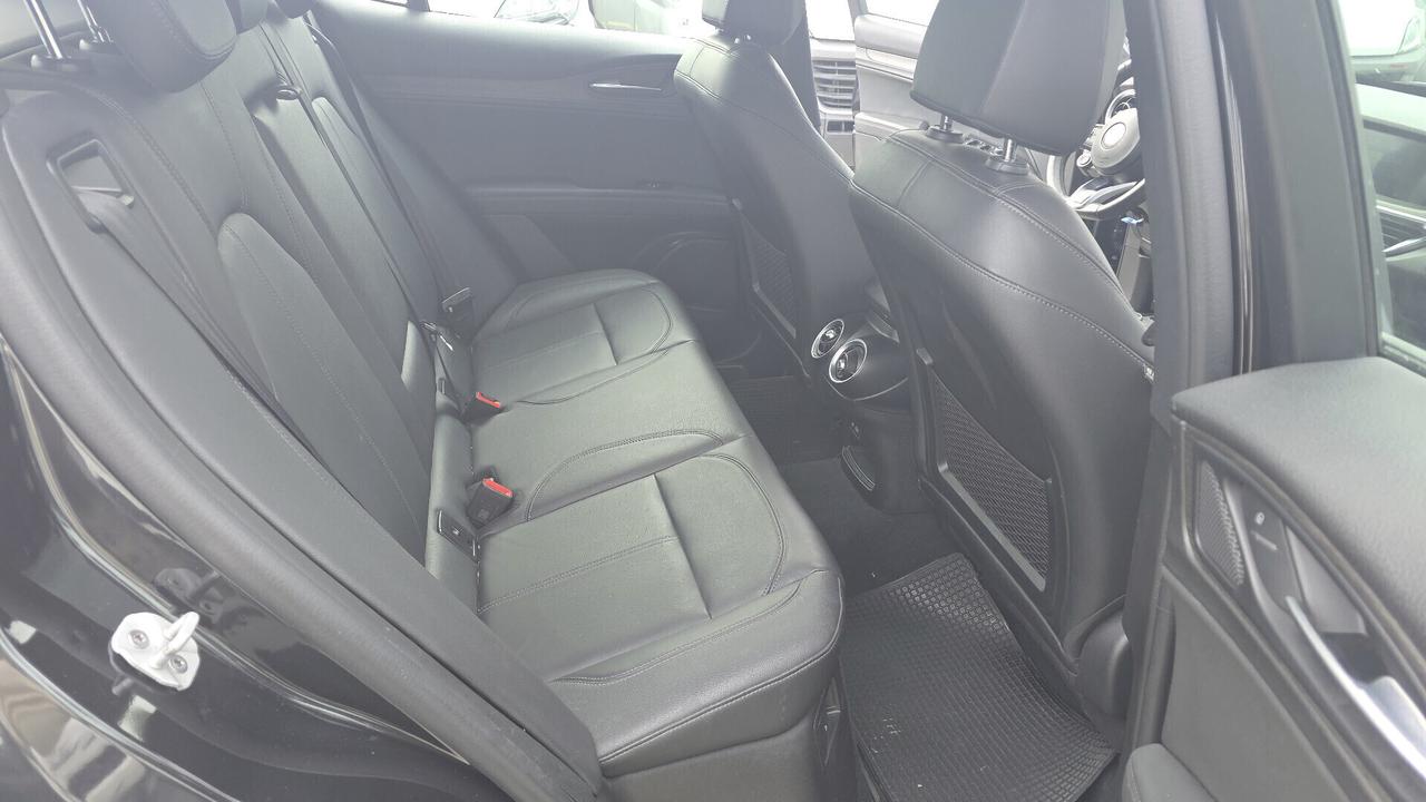 Alfa Romeo Stelvio 2.2 TD 160 CV AT8 RWD Ti VELOCE