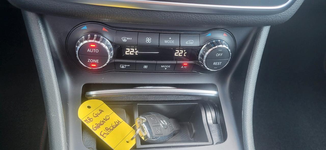 Mercedes-benz GLA 220 d Automatic 4Matic Premium Pack Night