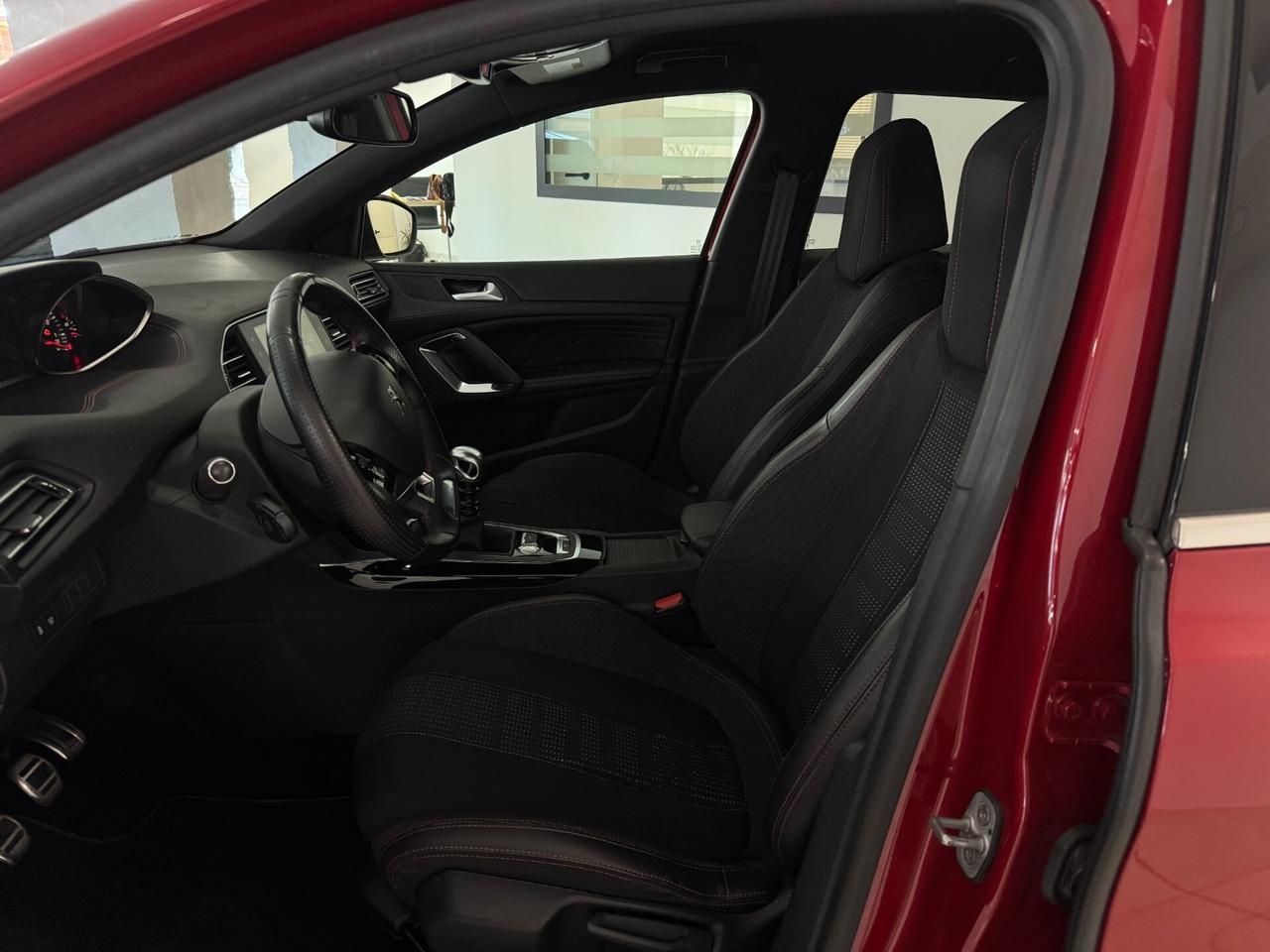 Peugeot 308 1.2 PureTech 130cv GT Line