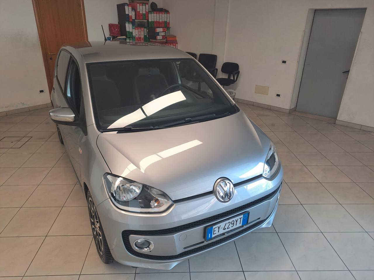 Volkswagen up! 1.0 75 CV 5p. high