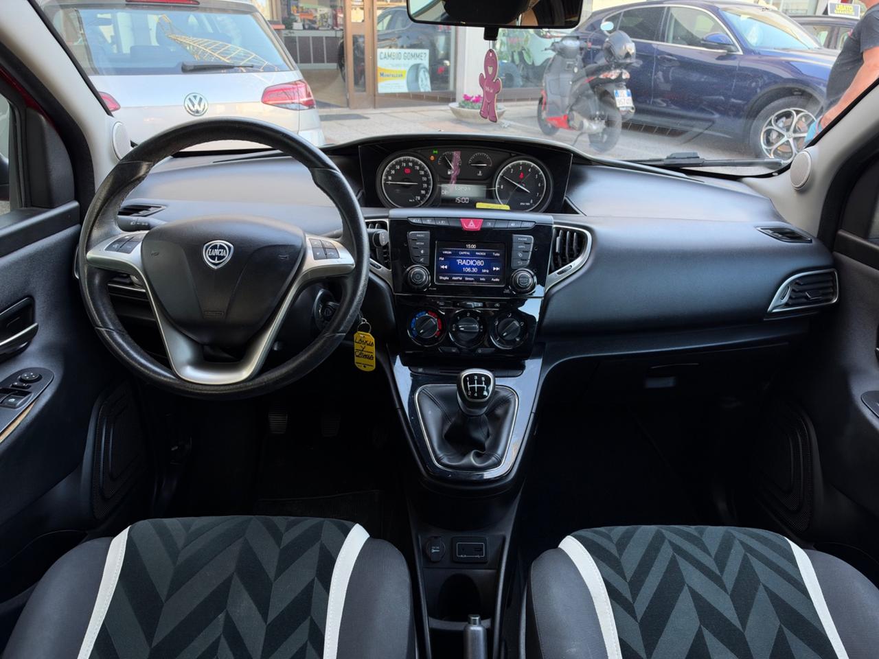 Lancia Ypsilon 1.2 69 CV 5 porte 2016