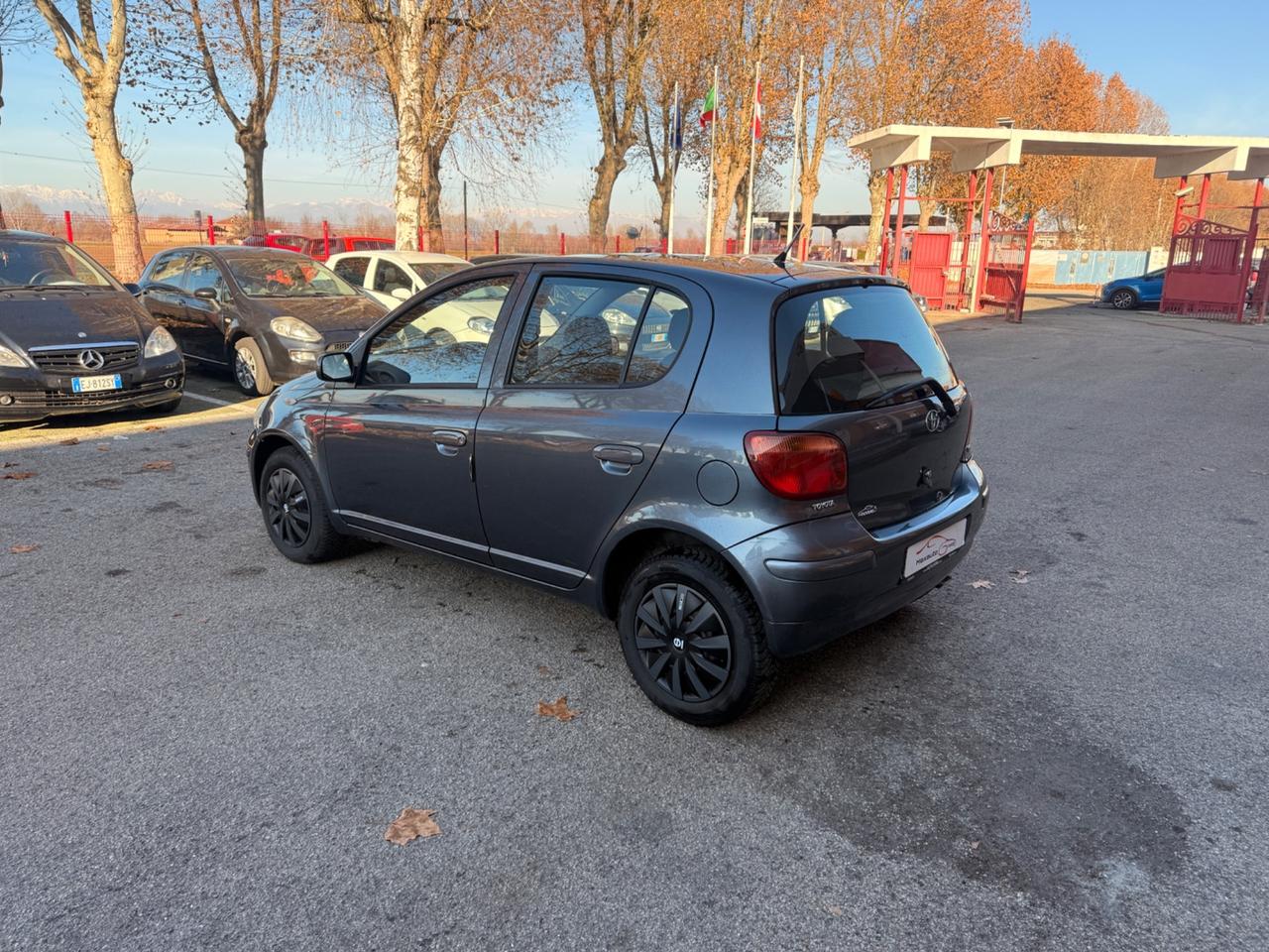 Toyota Yaris 1.0 5 porte