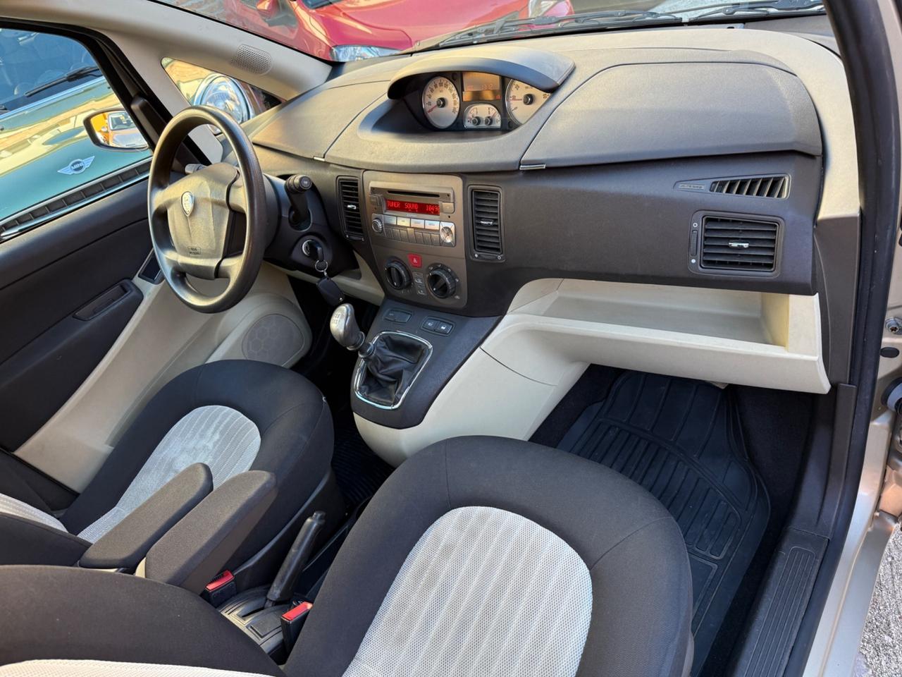 Lancia MUSA 1.4 16V Platino Plus GPL