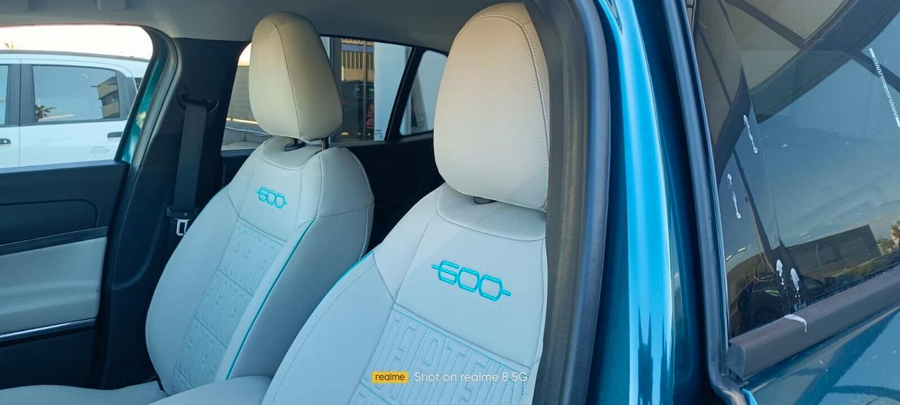 Fiat 600 Hybrid 136 CV DCT MHEV La Prima