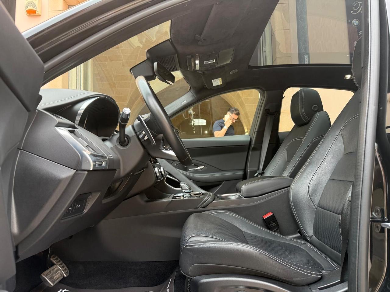 JAGUAR E-PACE 2.0D AWD R-DYNAMIC BLACK MHEV 204CV TETTO PELLE NAVI ANNO 2022