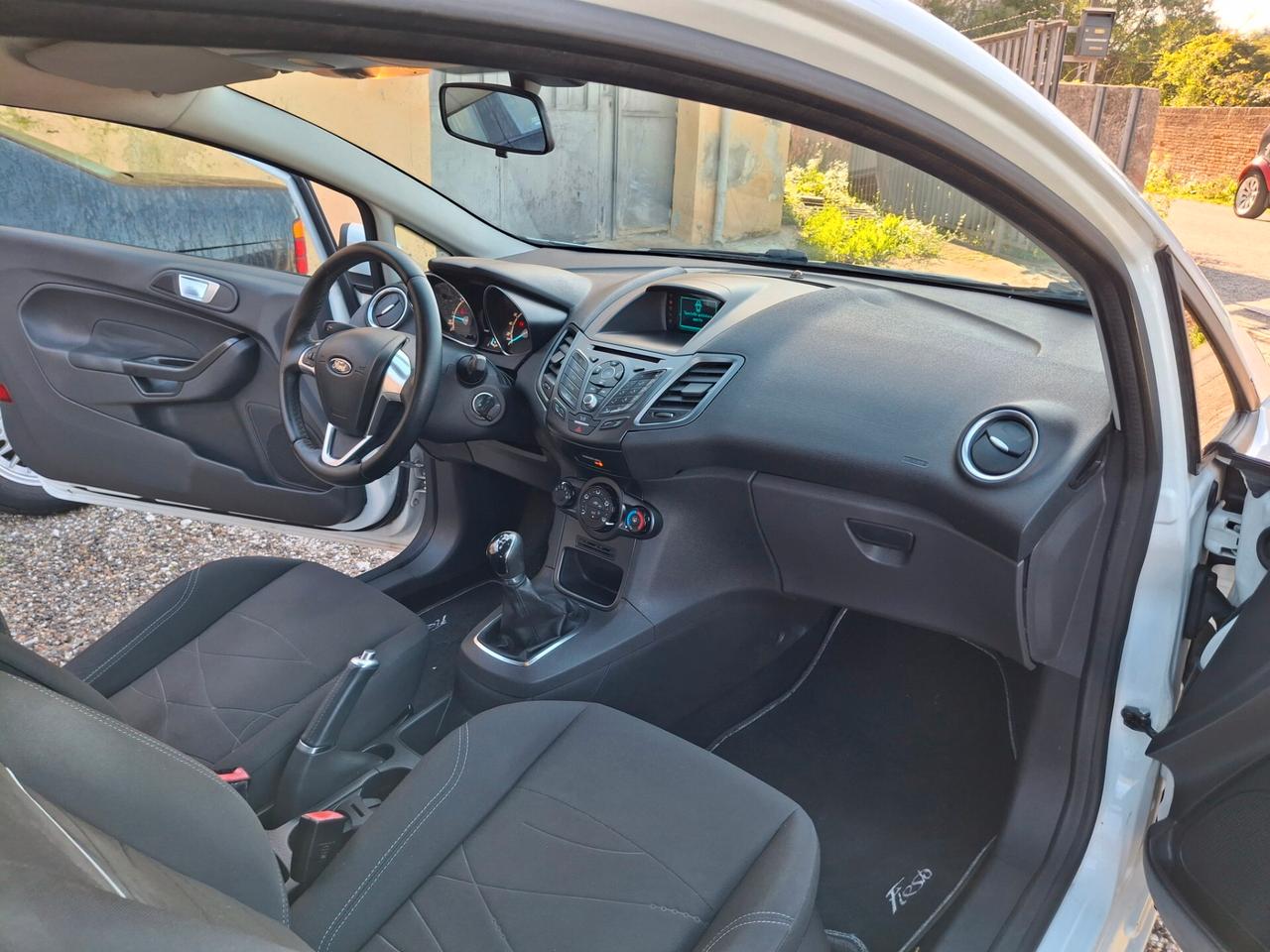 Ford Fiesta 1.5 TDCi 75CV 3 porte Black & White Edition