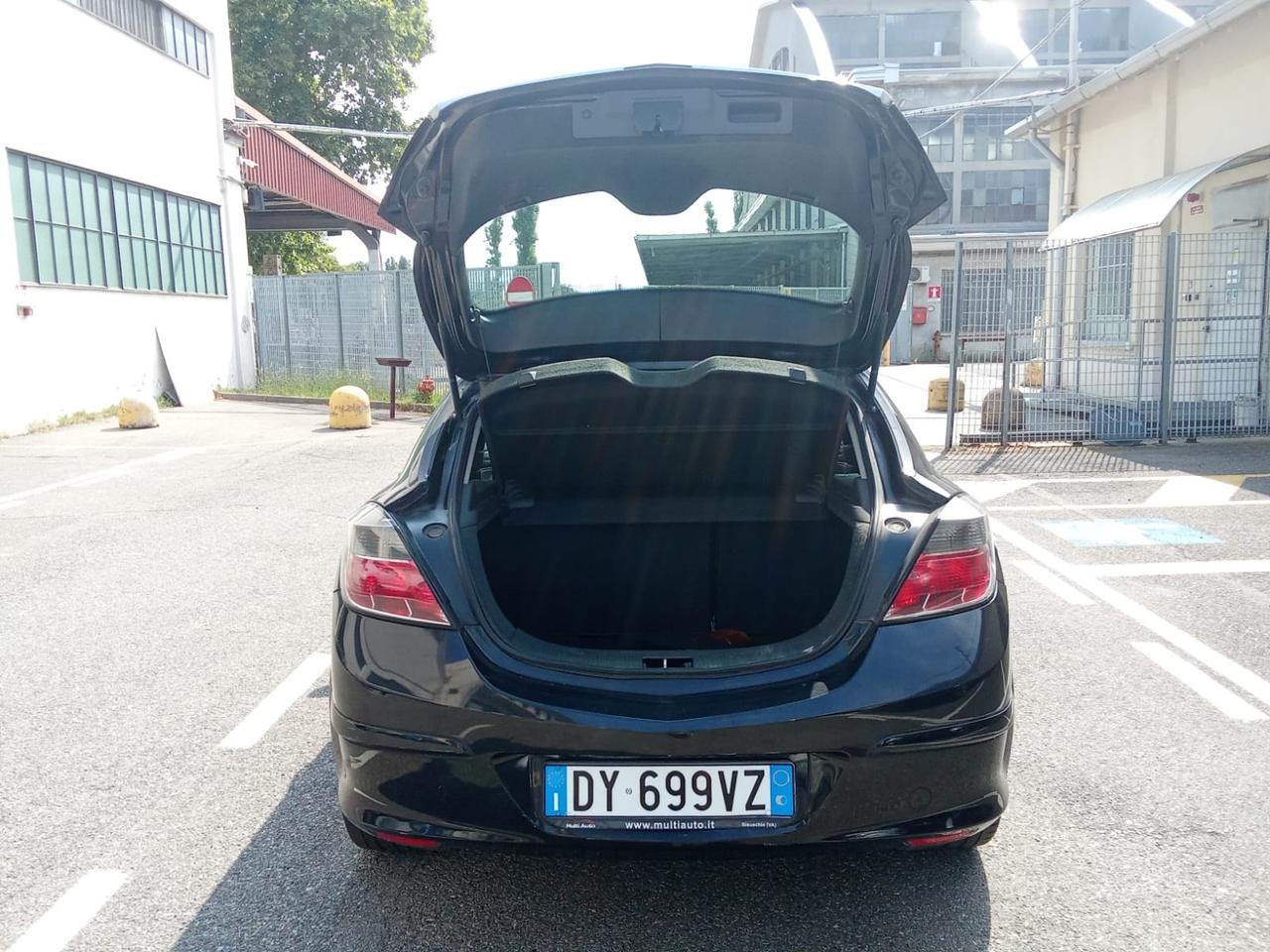 Opel Astra GTC 1.6 16V VVT 3 porte 2009