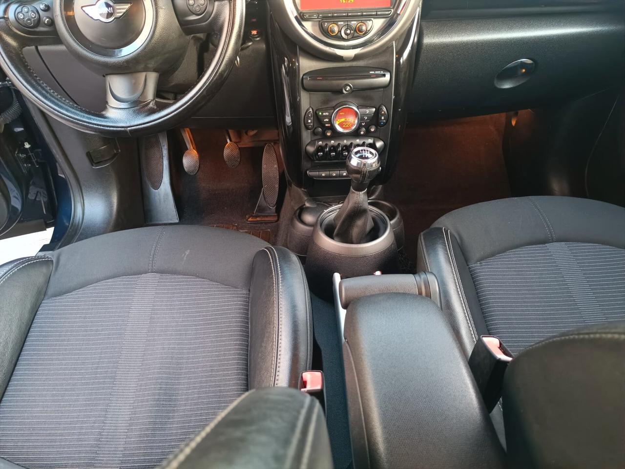 Mini Cooper D Countryman 1.6 Bicolor