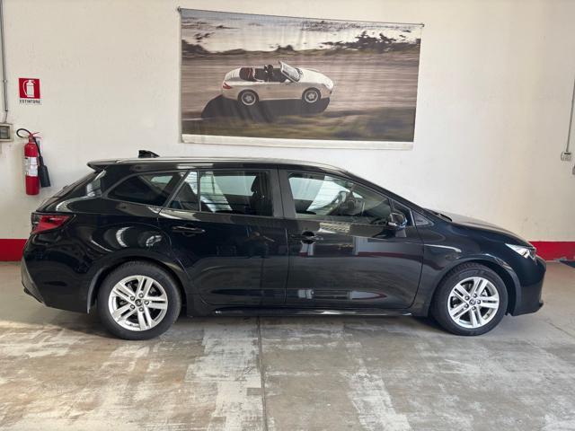 TOYOTA Corolla Touring Sports 1.8 Hybrid Business