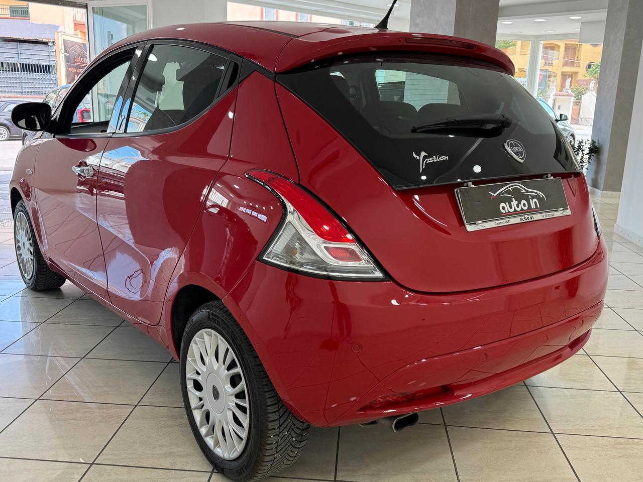 Lancia Ypsilon 1.2 69 CV 5 porte Gold