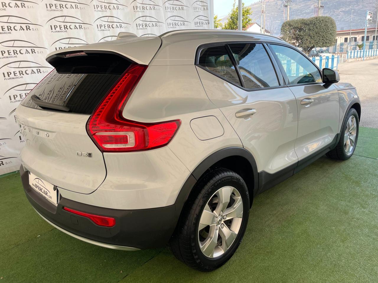 Volvo XC40 D3 AWD Geartronic Momentum