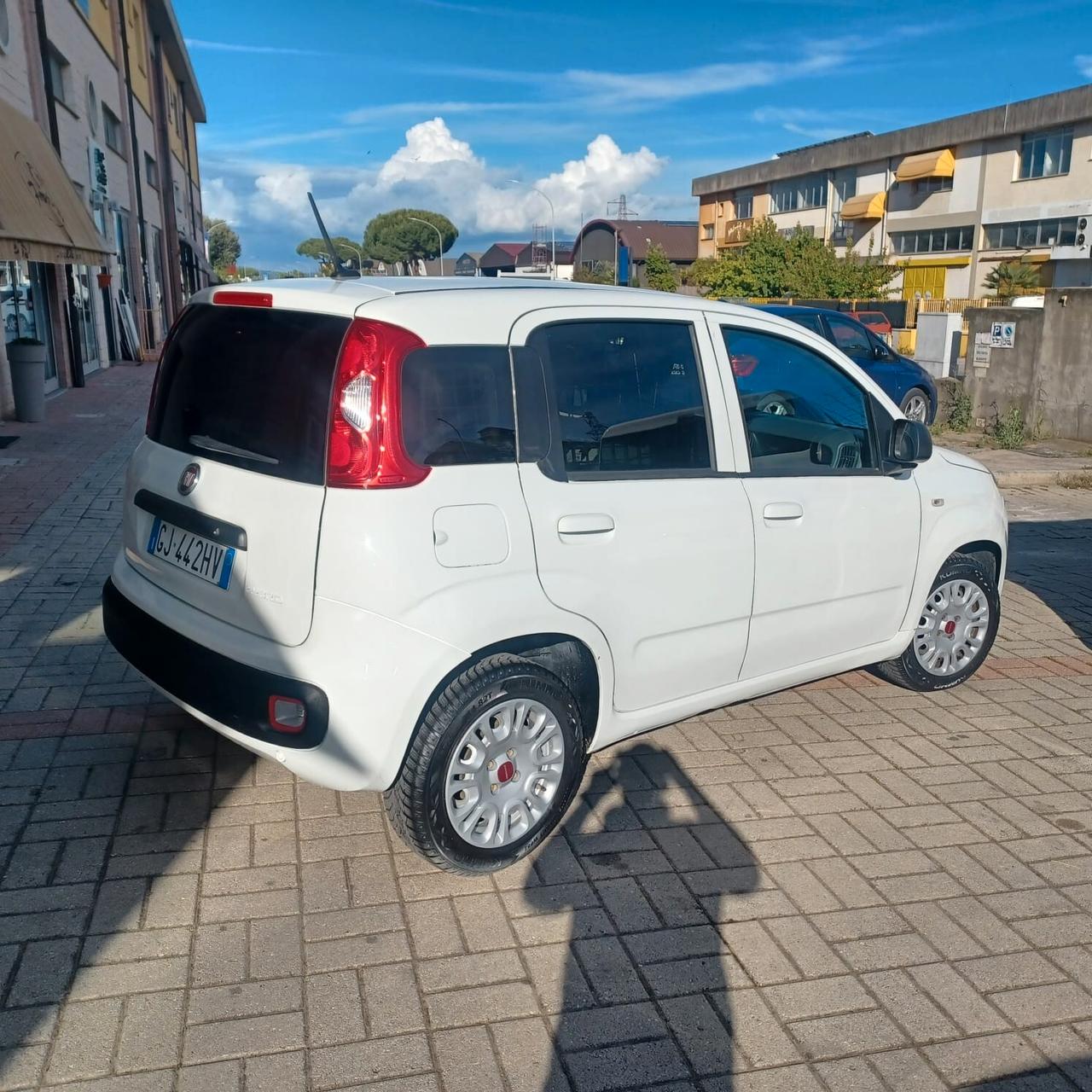 35188KM FIAT PANDA VAN 1.0 HYBRID IVA ESPOSTA