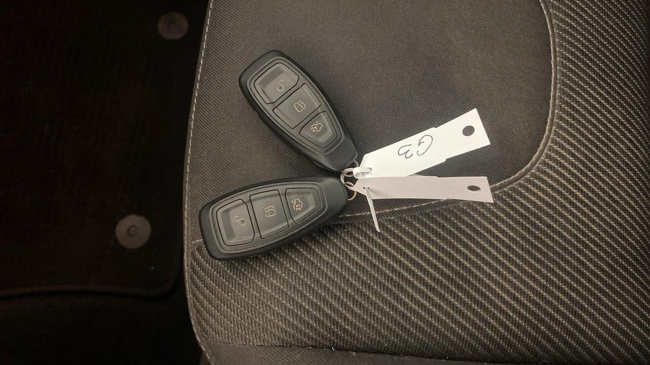 Ford Kuga 2.0 TDCI 120 CV **112.000 KM** TITANIUM 2016