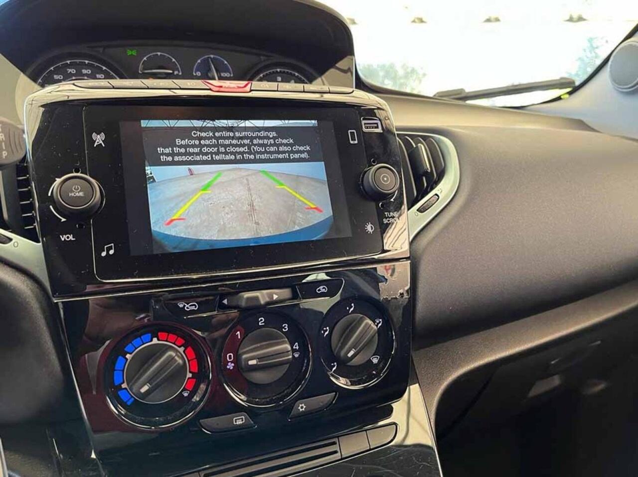 LANCIA Ypsilon III - Ypsilon 1.0 firefly hybrid Gold Plus s&s 70cv