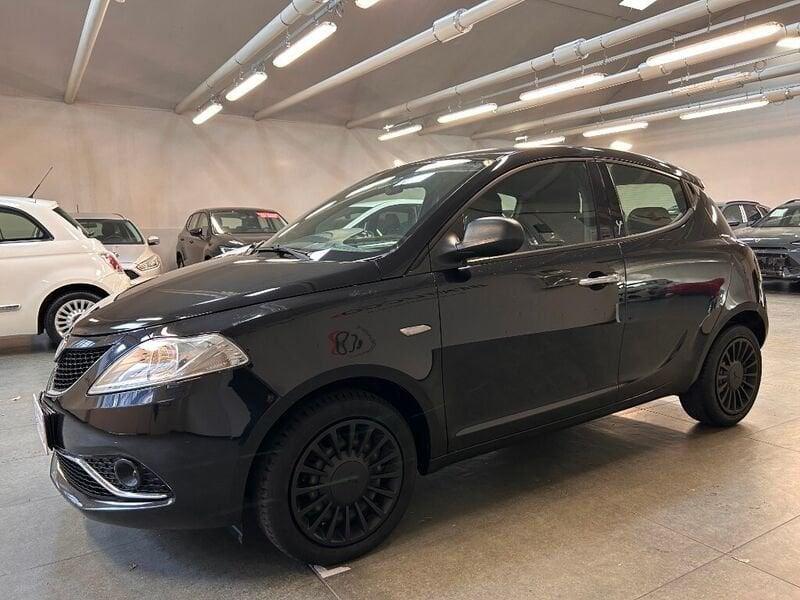 Lancia Ypsilon 1.3 MJT 16V 95 CV 5 porte S&S Silver