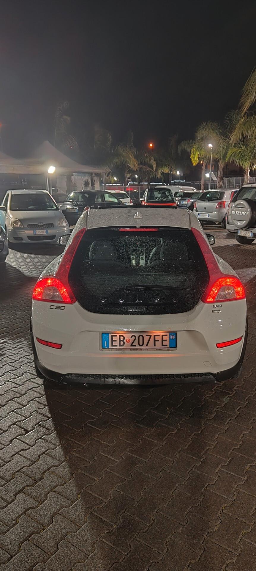 Volvo C30 D2 R-Design 1.6 diesel