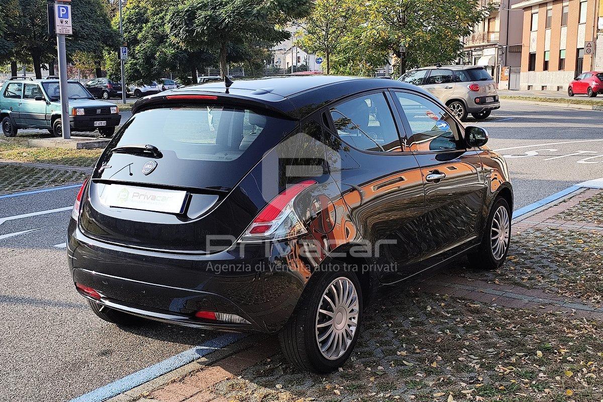 LANCIA Ypsilon 1.2 69 CV 5 porte Gold