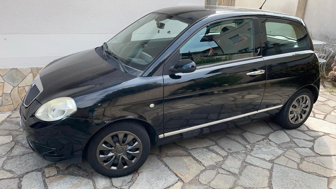 Lancia Ypsilon 1.2 Argento OK NEOPATENTATI