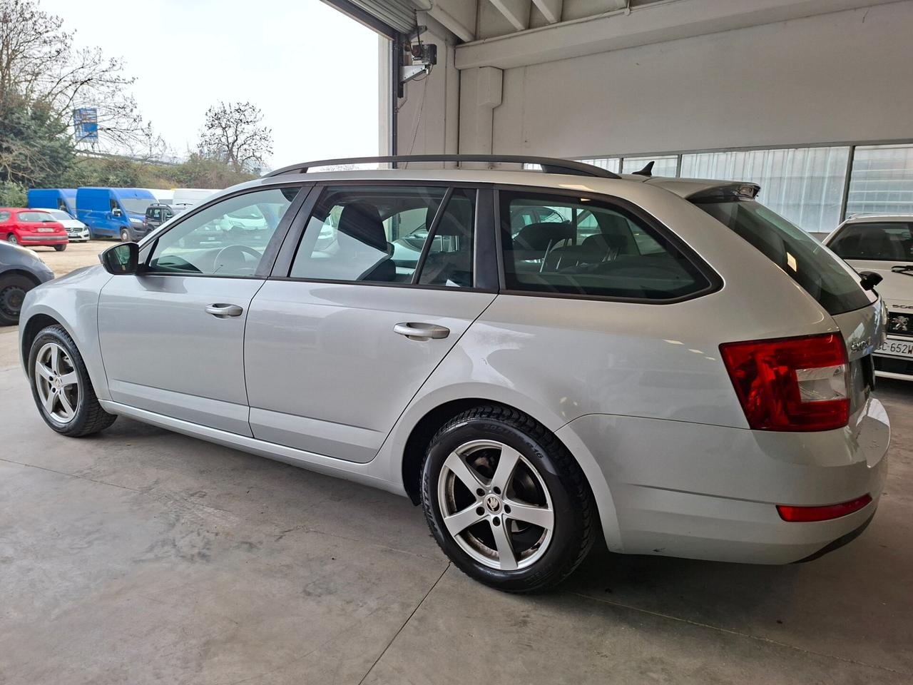 Skoda Octavia 1.6 TDI CR 105 CV DSG Wagon Ambition