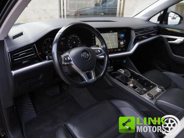 VOLKSWAGEN Touareg 3.0 V6 TDI 286 CV R-LINE