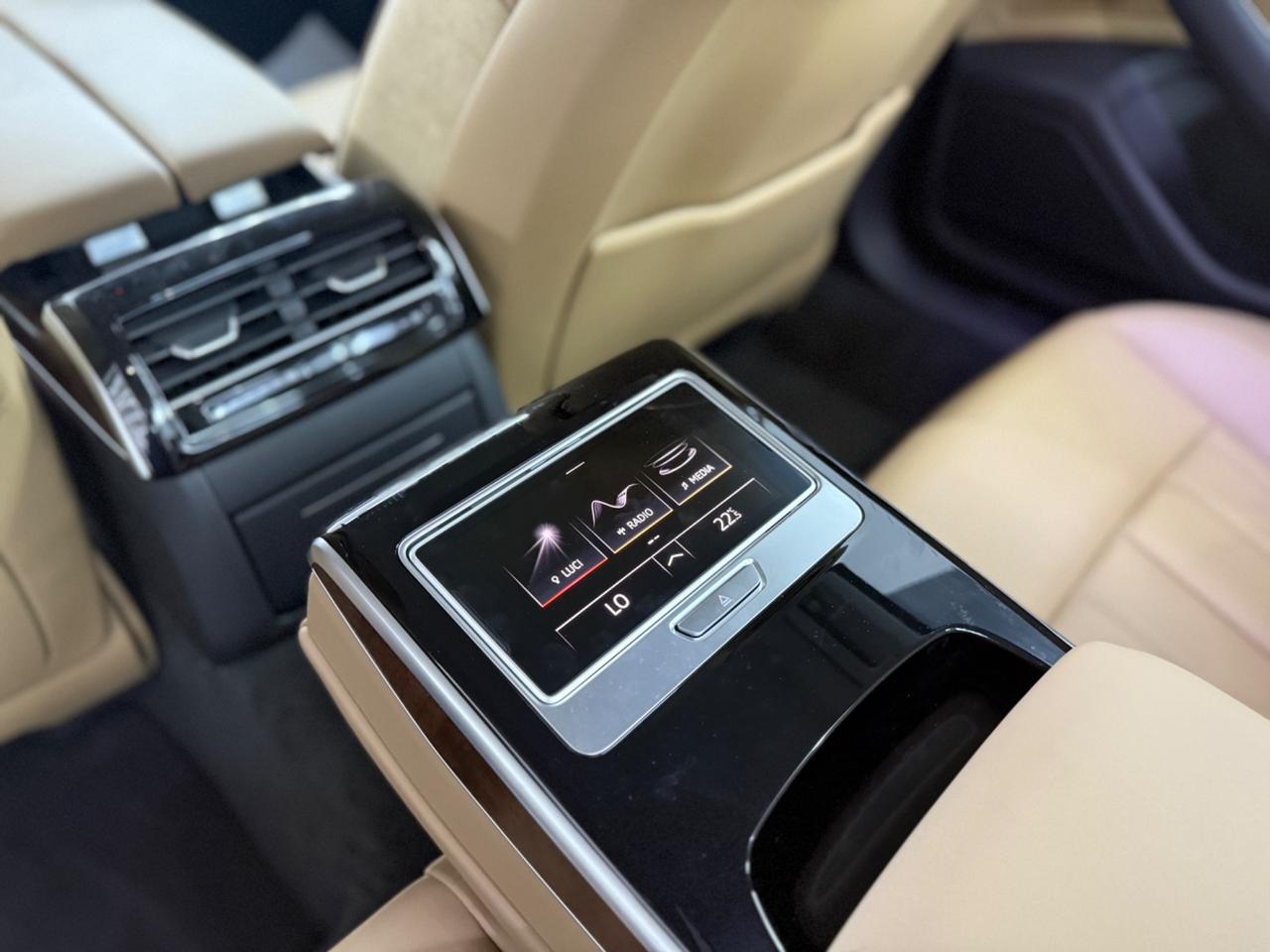 Audi A8 55 TFSI 3.0 quattro tiptronic