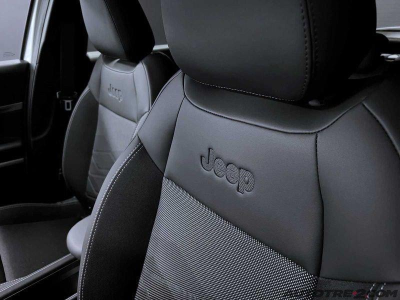 Jeep Avenger 1.2 Turbo Summit+infotainement+pack winter