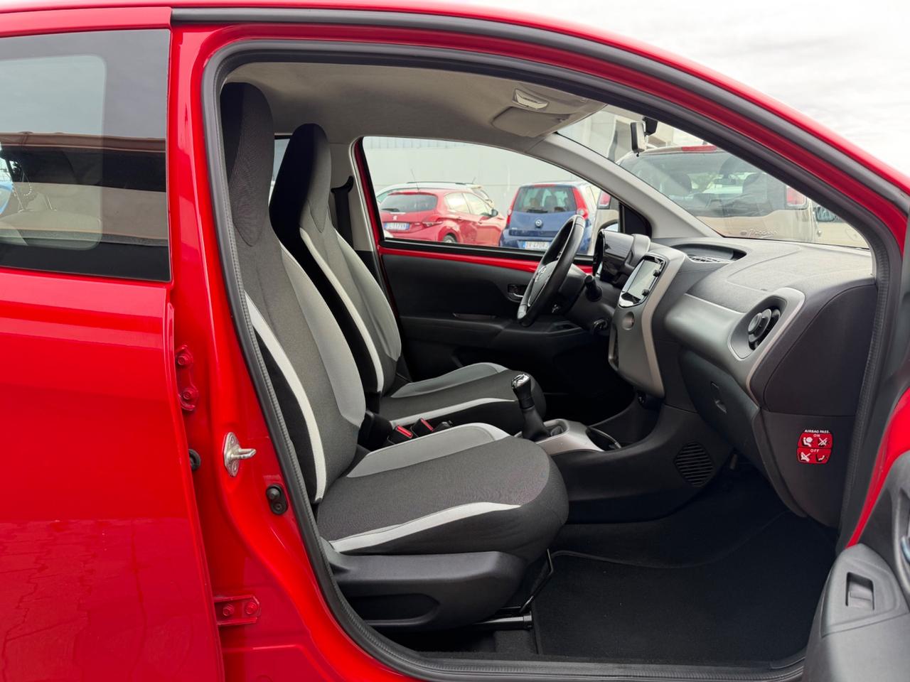 Toyota Aygo 1.0 69 CV 5 porte x-play - 2017