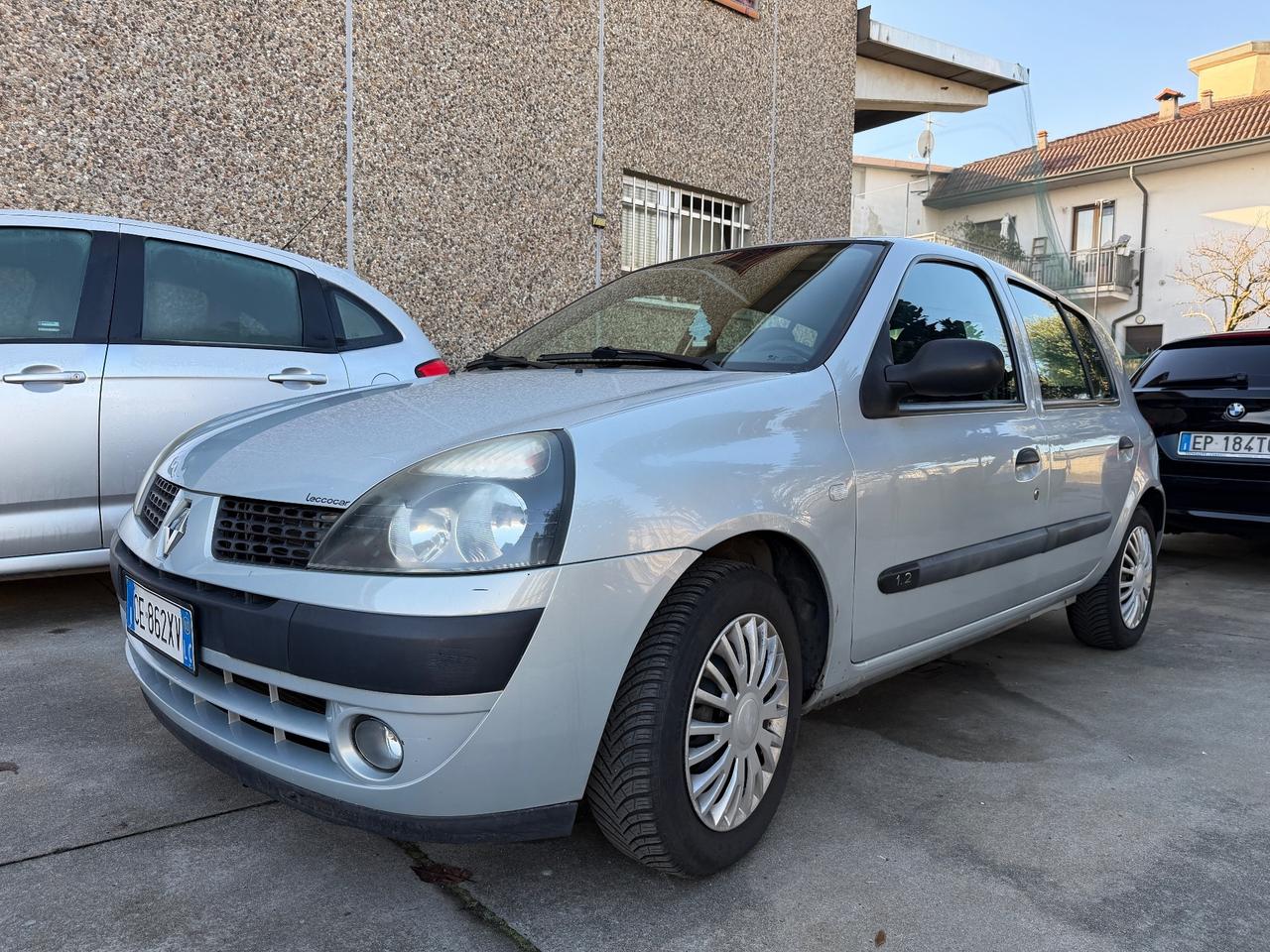 Renault Clio 1.2 cat 5 porte ok neopatentati