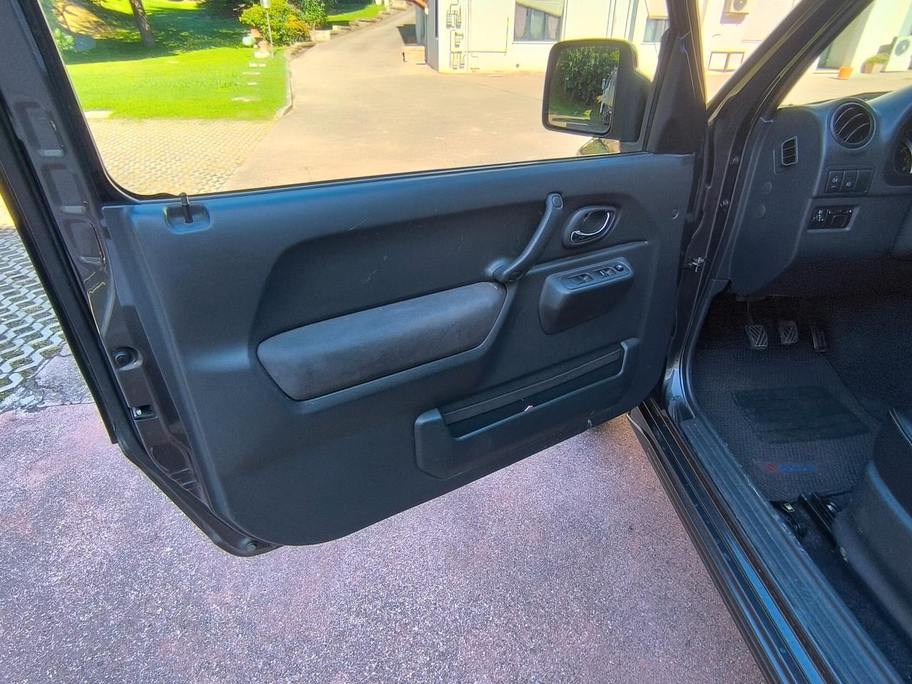 Suzuki Jimny 1.3i 16V cat 4WD Special