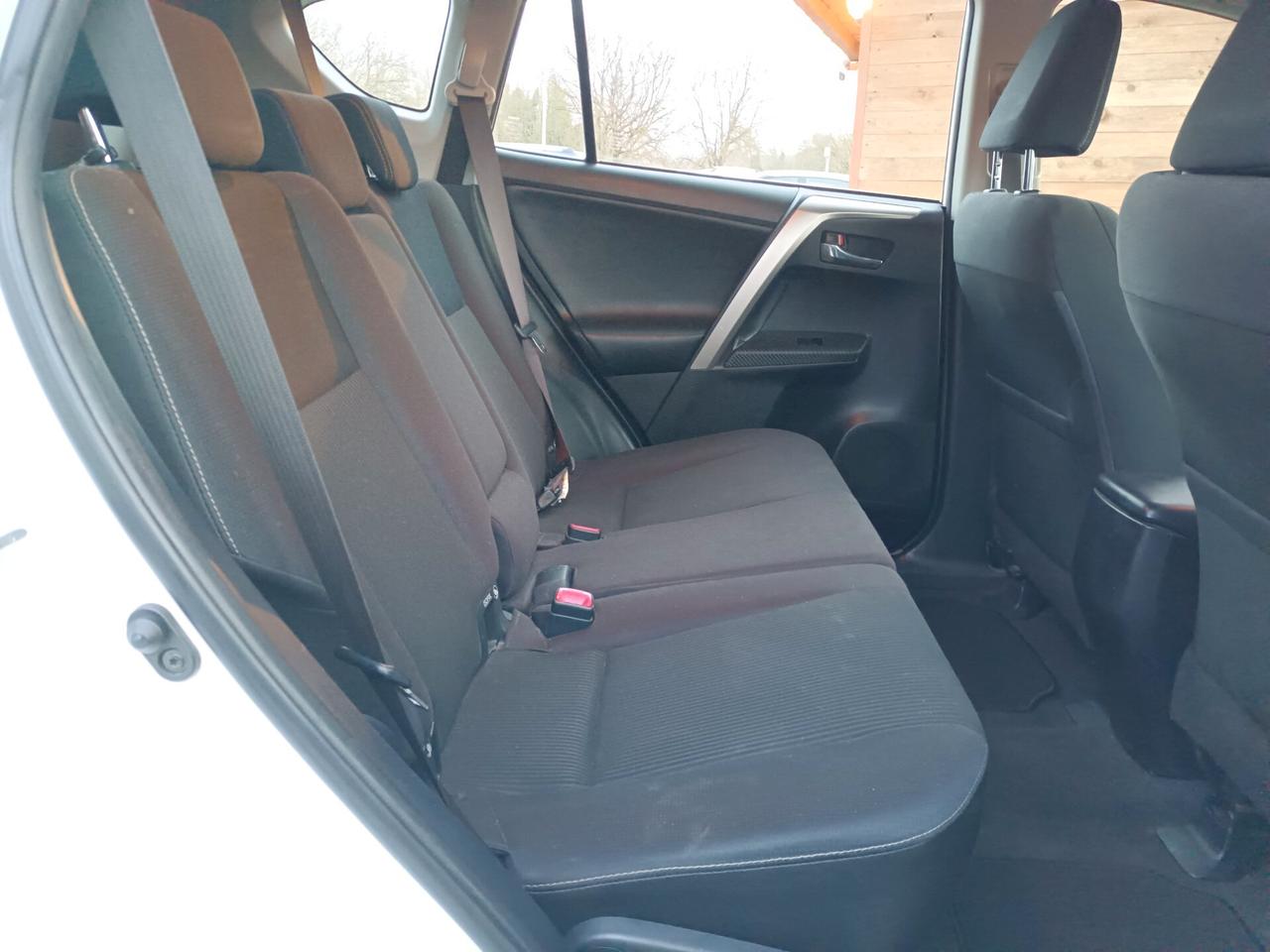 Toyota RAV 4 RAV4 2.0 D-4D 2WD Active