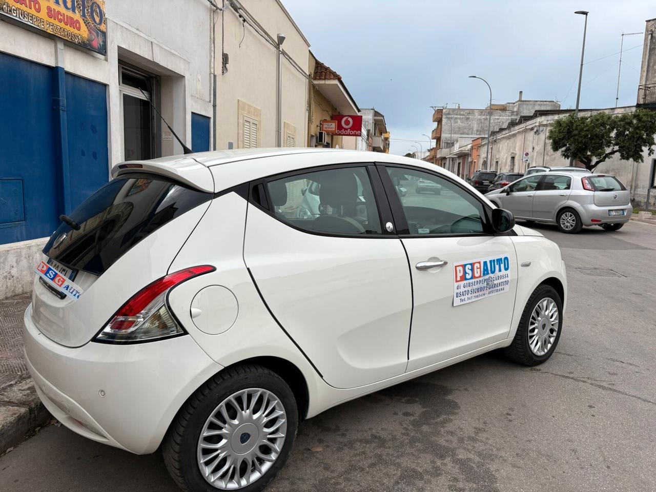 LANCIA YPSILON 1.2 BENZ-GPL CASA MADRE DICEM 2016 103000 KM PERFETTA