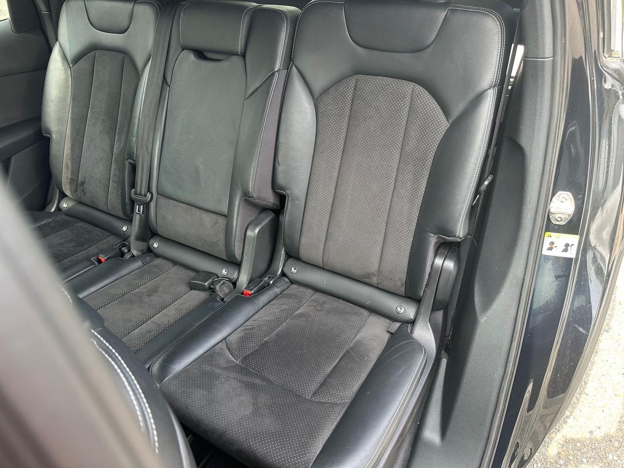 Audi Q7 S Line 3.0 TDI #5846