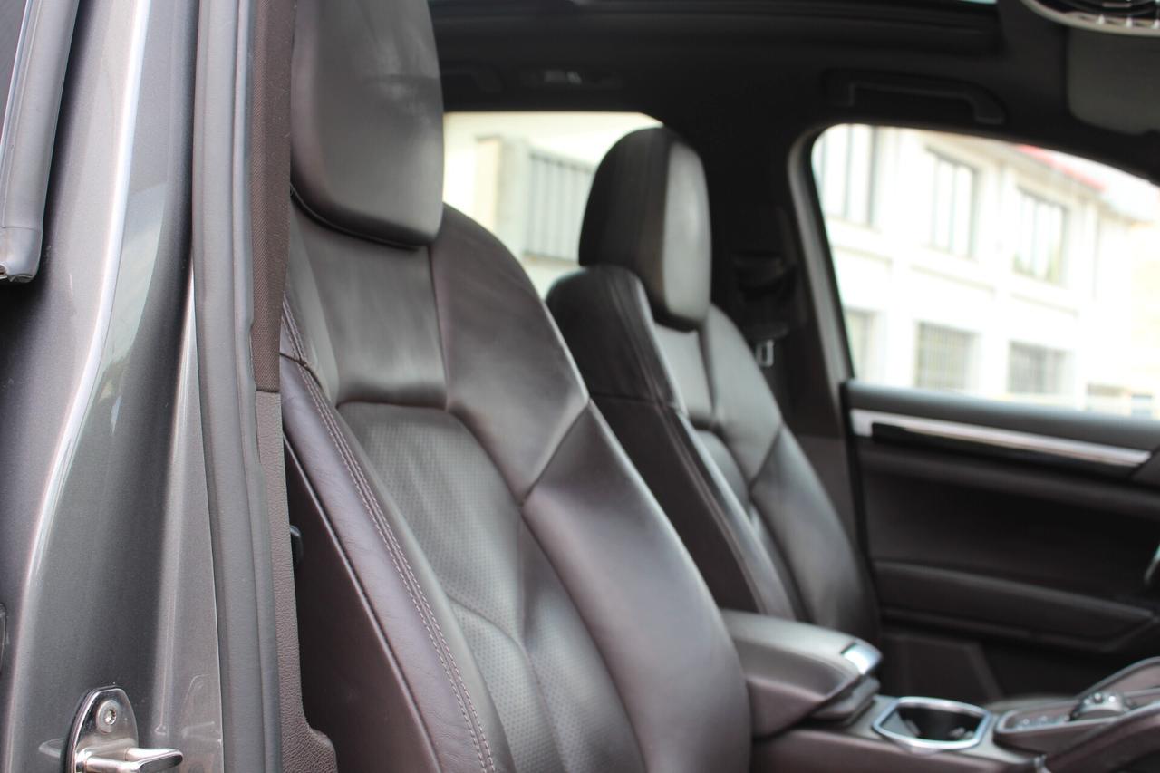 Porsche Cayenne 3.0 S Hybrid MOTORE NUOVO